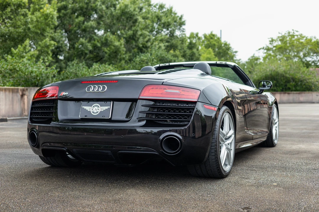2014 Audi 42 R8 - Image 11 of 31