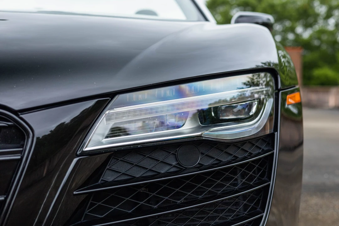 2014 Audi 42 R8 - Image 27 of 31