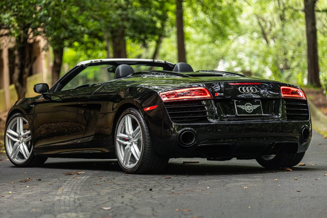 2014 Audi 42 R8 - Image 20 of 31