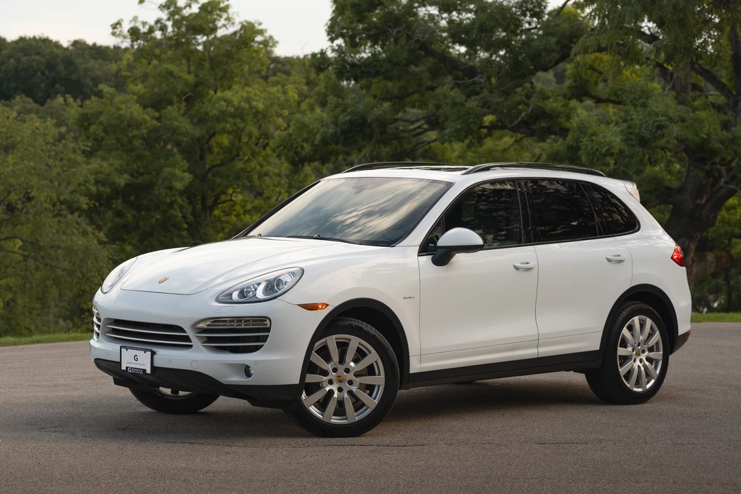 2014 Porsche 958 Cayenne Diesel - Image 2 of 31