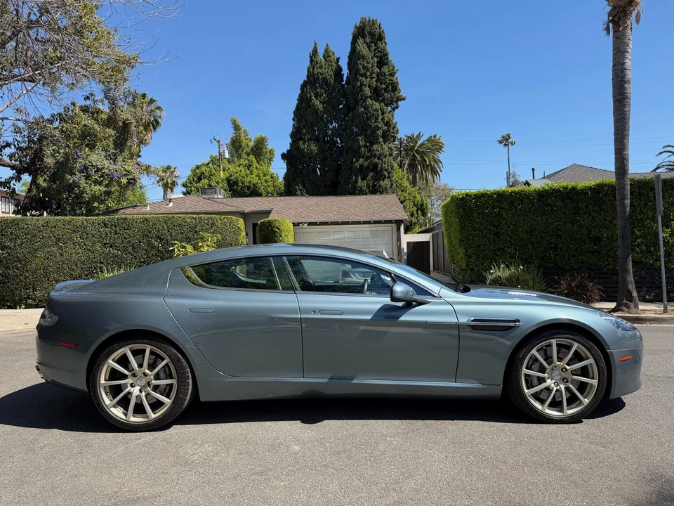 2015 Aston Martin Rapide - Image 29 of 31