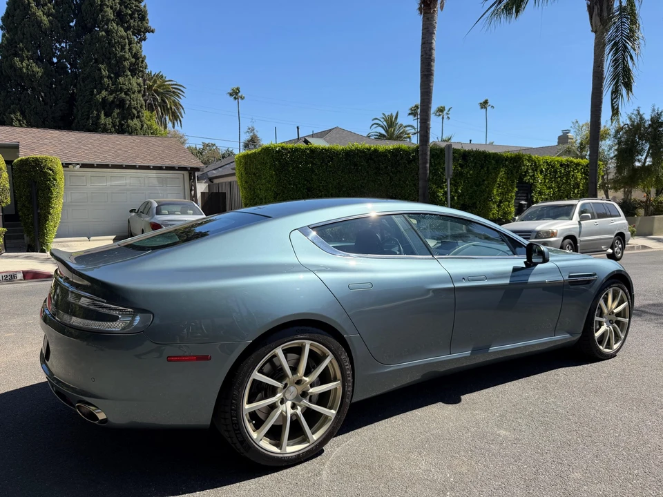 2015 Aston Martin Rapide - Image 27 of 31