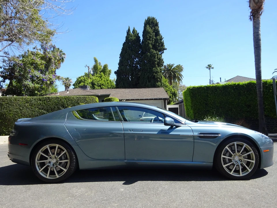 2015 Aston Martin Rapide - Image 30 of 31