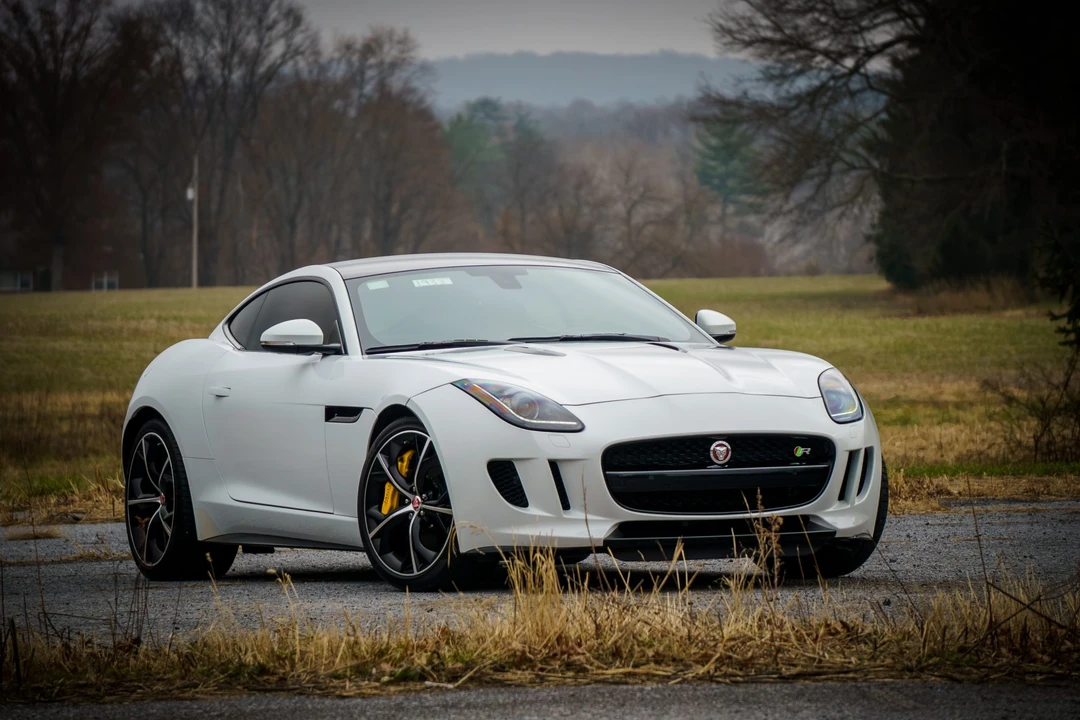 2015 Jaguar F-Type R 1st Gen - Image 16 of 31