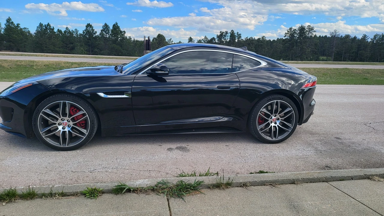 2015 Jaguar F-Type R 1st Gen - Image 11 of 31