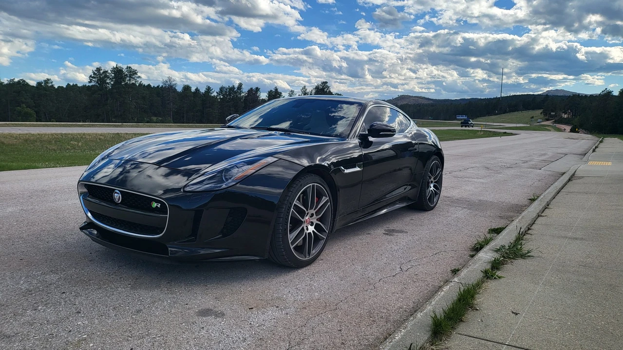 2015 Jaguar F-Type R 1st Gen - Image 2 of 31