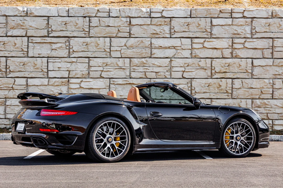2015 Porsche 991 Turbo - Image 10 of 31