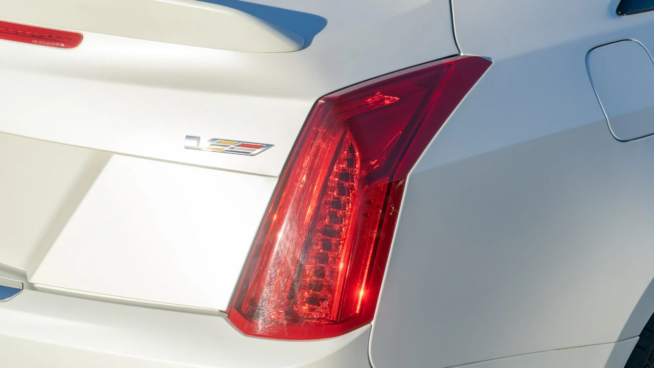 2016 Cadillac ATS-V - Image 30 of 31