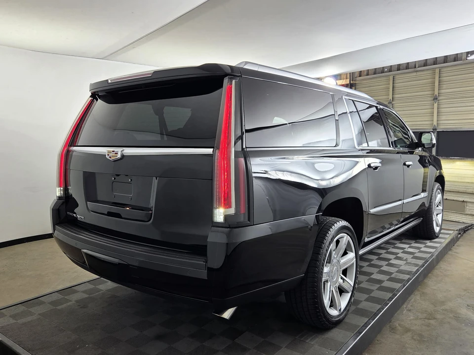 2016 Cadillac Escalade 4th Gen - Image 21 of 31