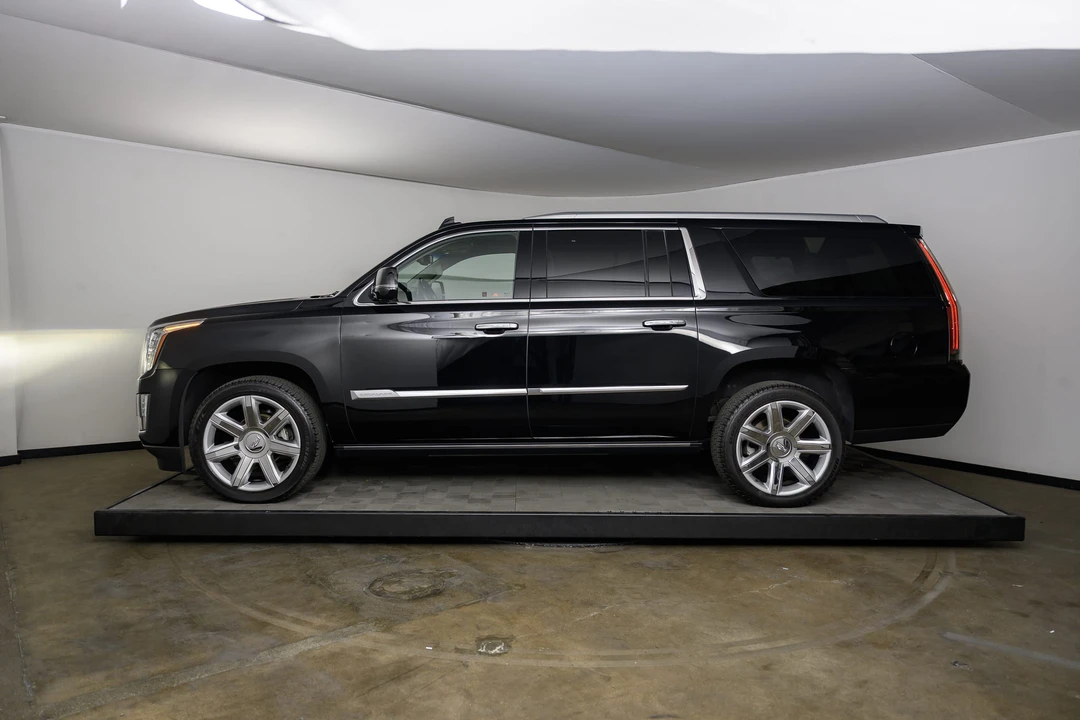 2016 Cadillac Escalade 4th Gen - Image 13 of 31