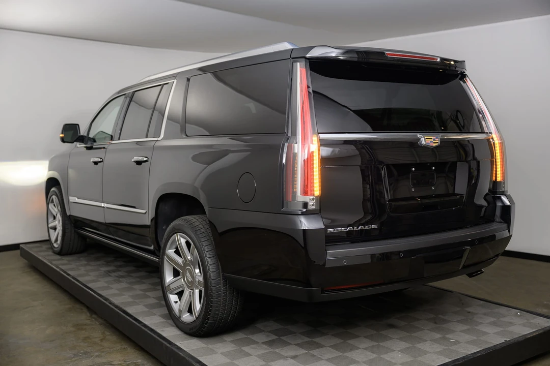 2016 Cadillac Escalade 4th Gen - Image 18 of 31
