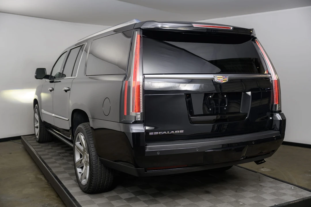 2016 Cadillac Escalade 4th Gen - Image 19 of 31