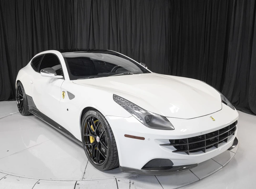 2016 Ferrari FF - Image 13 of 31
