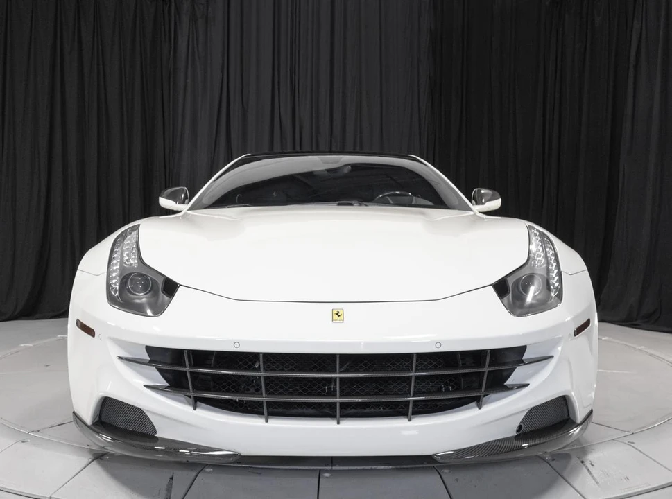 2016 Ferrari FF - Image 10 of 31
