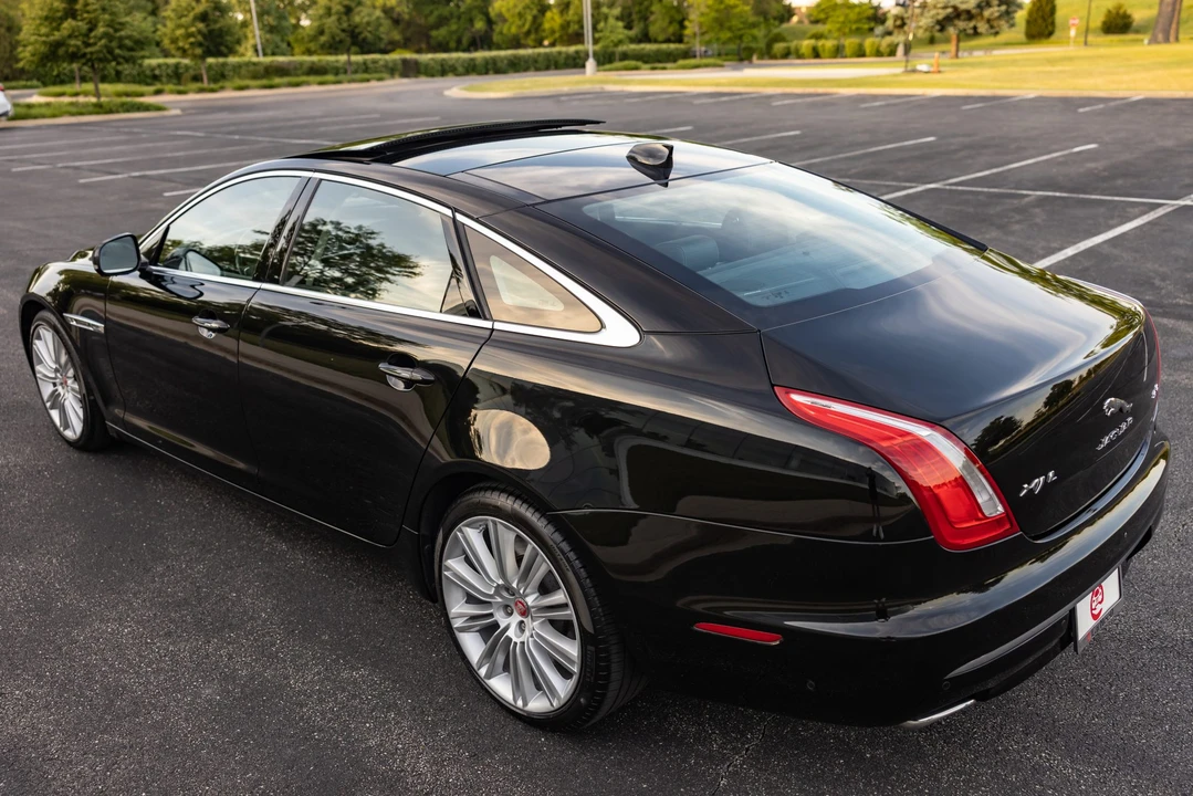 2016 Jaguar X351 XJR - Image 11 of 31