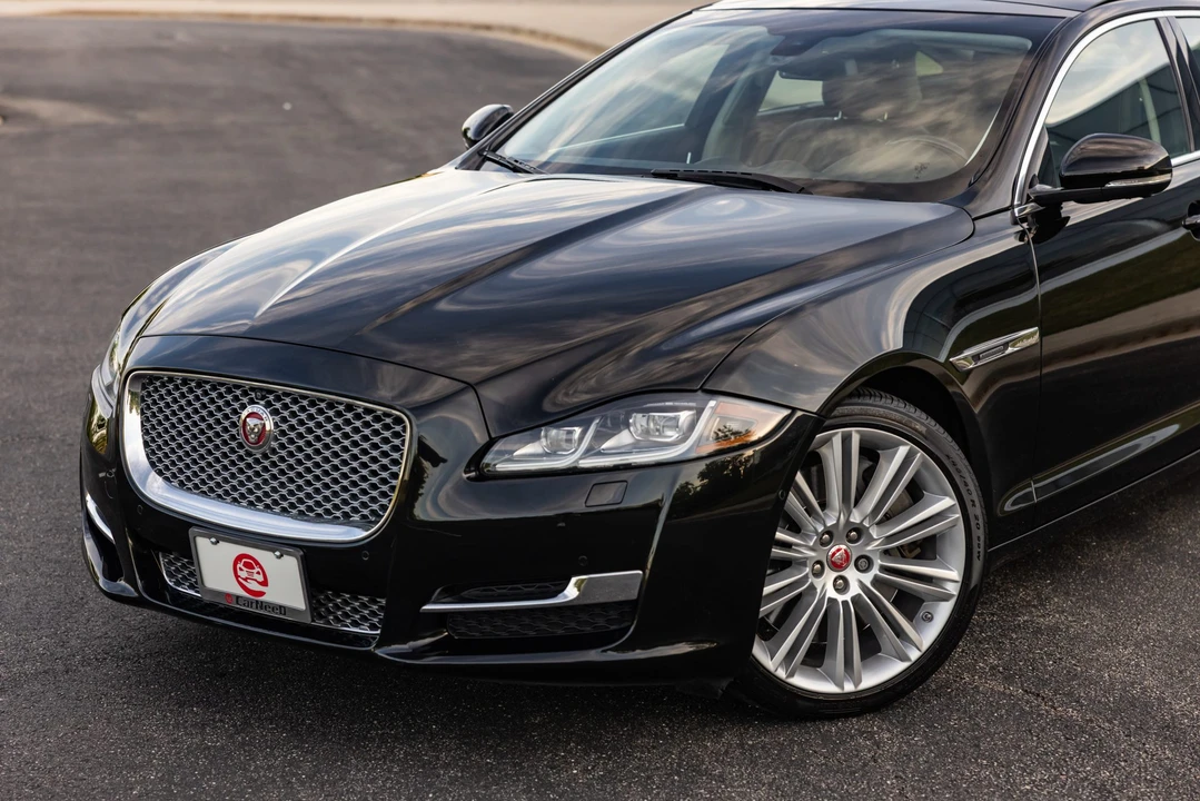 2016 Jaguar X351 XJR - Image 31 of 31