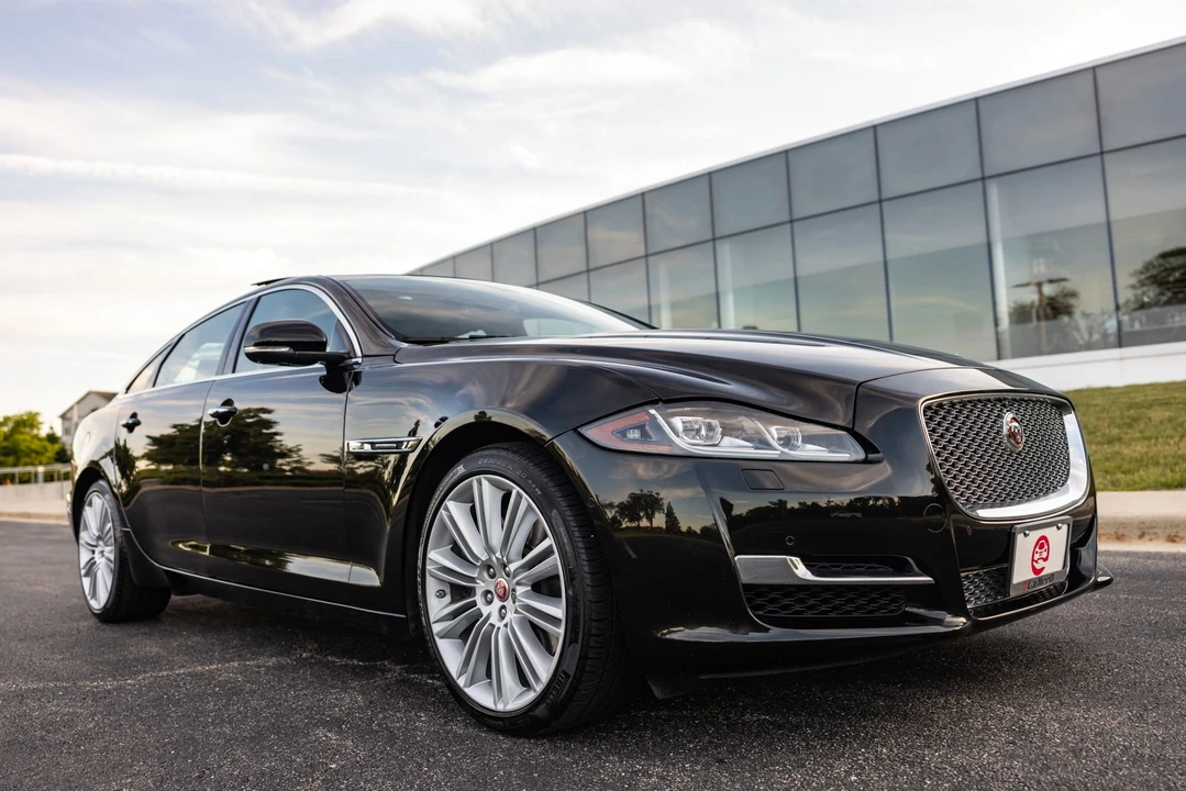 2016 Jaguar X351 XJR - Image 26 of 31