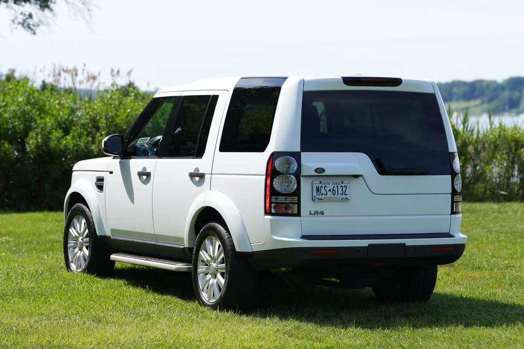 2016 Land Rover Discovery 4th Gen - Image 13 of 31
