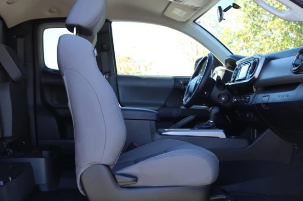 2016 Toyota Tacoma 3rd Gen - Image 5 of 8