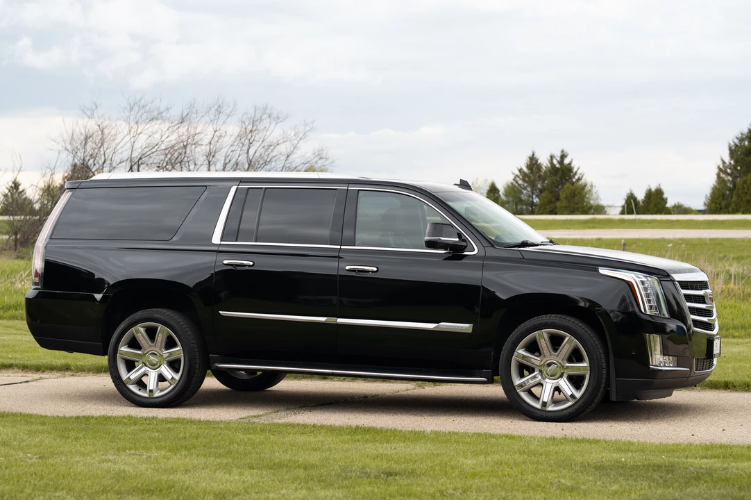 2017 Cadillac Escalade 4th Gen - Image 27 of 31