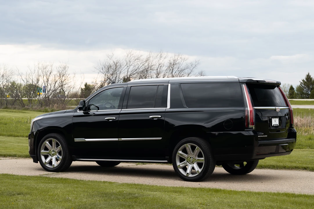 2017 Cadillac Escalade 4th Gen - Image 10 of 31