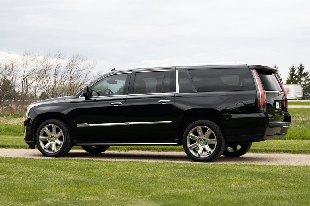 2017 Cadillac Escalade 4th Gen - Image 11 of 31