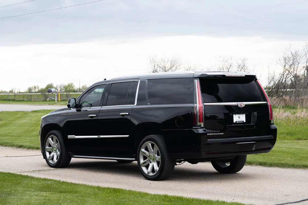 2017 Cadillac Escalade 4th Gen - Image 12 of 31