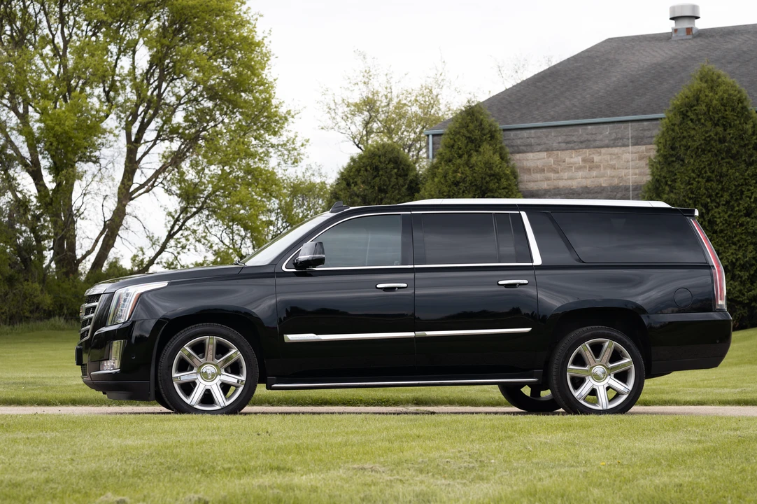 2017 Cadillac Escalade 4th Gen - Image 9 of 31