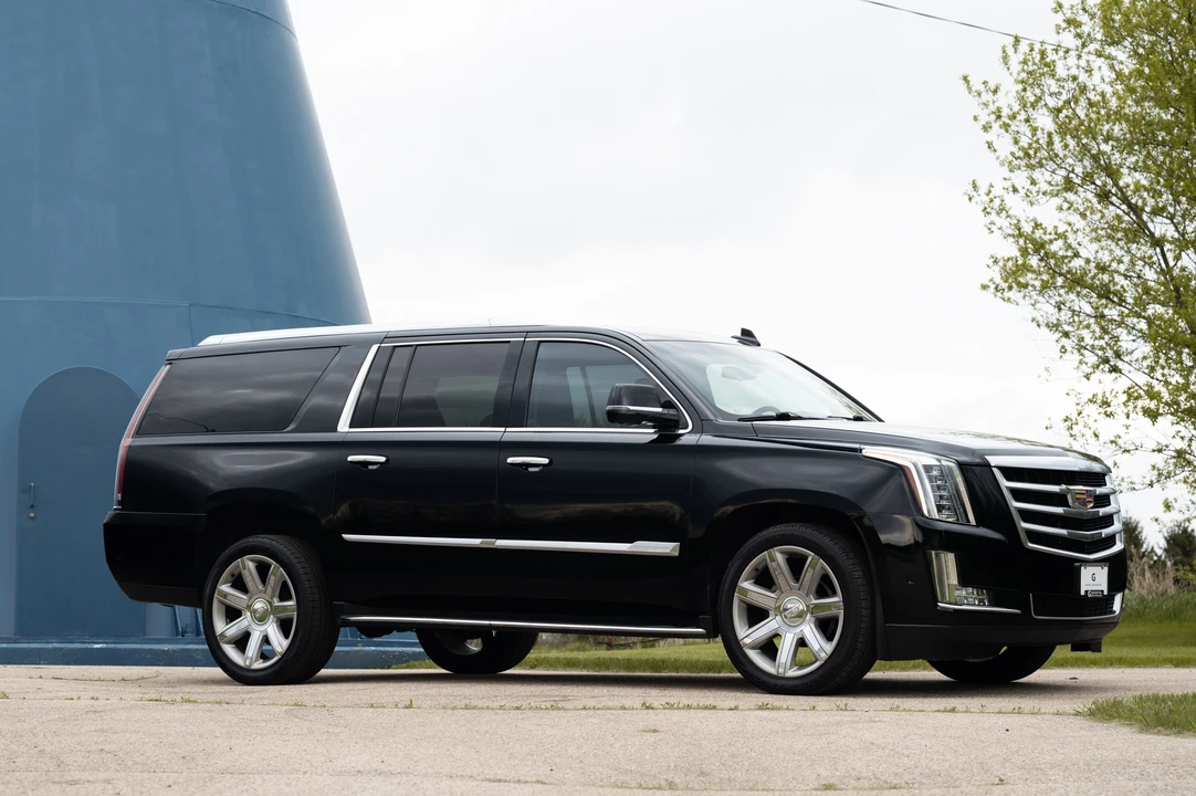 2017 Cadillac Escalade 4th Gen - Image 19 of 31