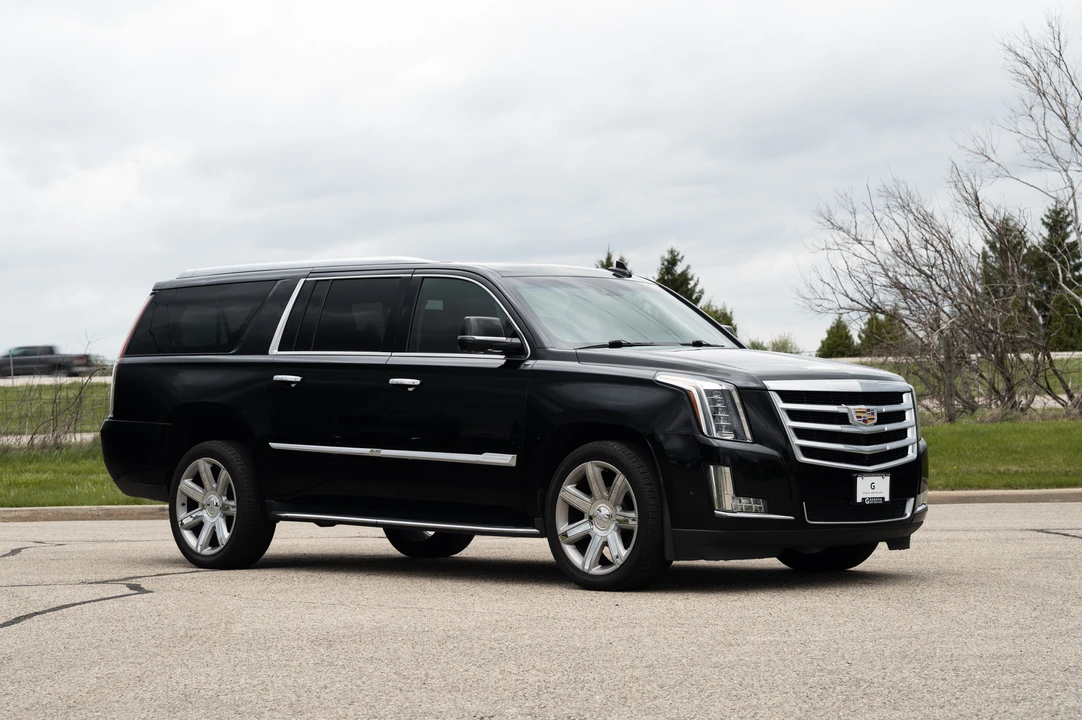 2017 Cadillac Escalade 4th Gen - Image 26 of 31