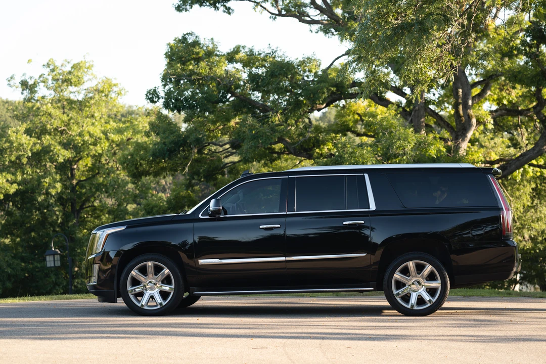 2017 Cadillac Escalade 4th Gen - Image 8 of 31