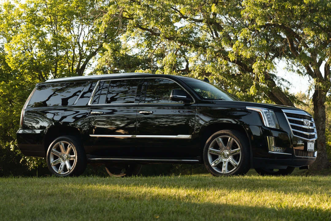 2017 Cadillac Escalade 4th Gen - Image 15 of 31