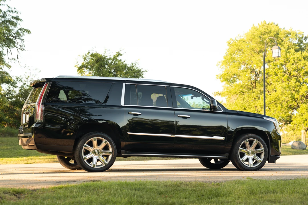 2017 Cadillac Escalade 4th Gen - Image 13 of 31