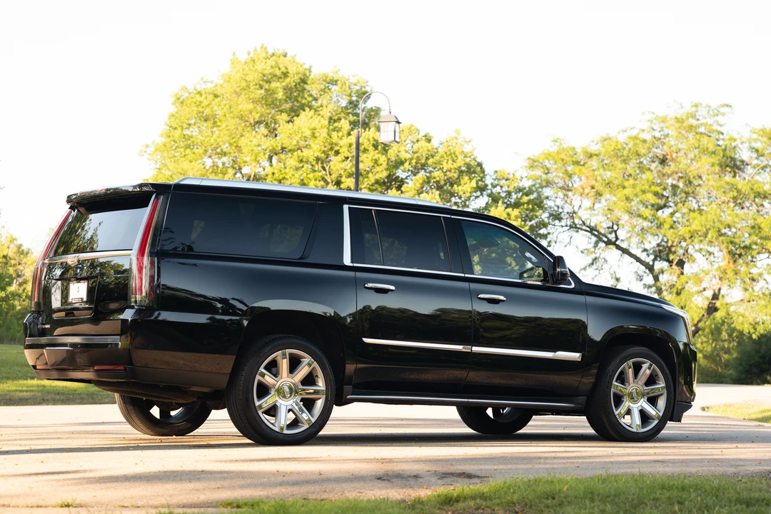 2017 Cadillac Escalade 4th Gen - Image 12 of 31