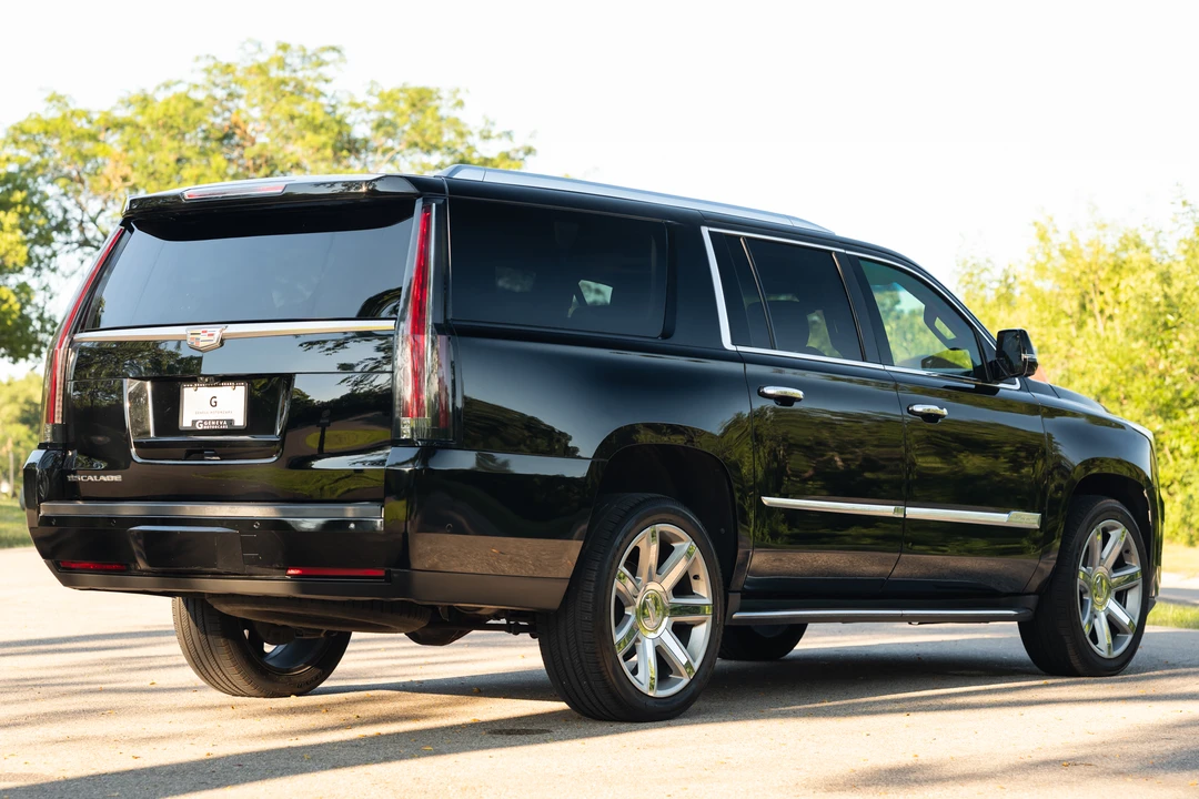 2017 Cadillac Escalade 4th Gen - Image 11 of 31