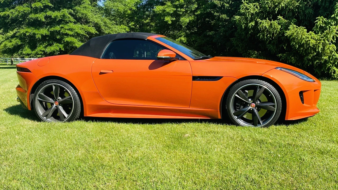 2017 Jaguar F-Type R 1st Gen - Image 10 of 31