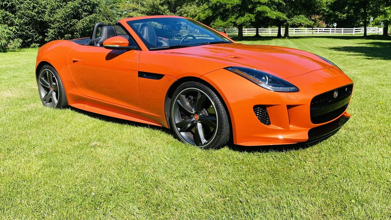 2017 Jaguar F-Type R 1st Gen - Image 8 of 31