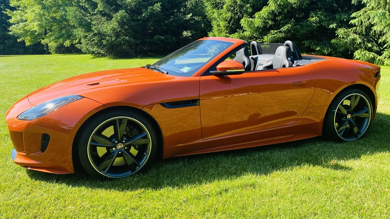 2017 Jaguar F-Type R 1st Gen - Image 3 of 31