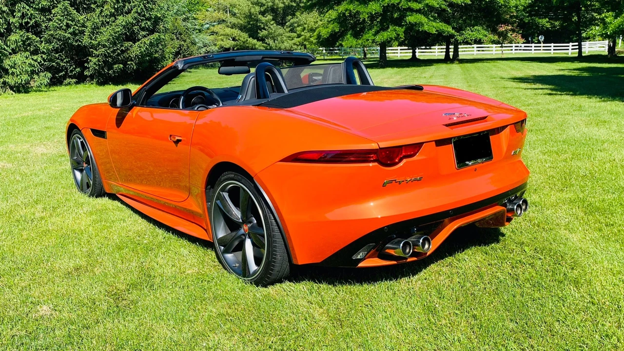 2017 Jaguar F-Type R 1st Gen - Image 4 of 31