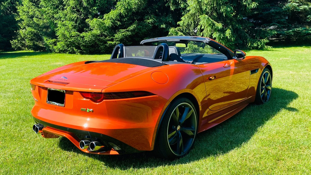 2017 Jaguar F-Type R 1st Gen - Image 7 of 31