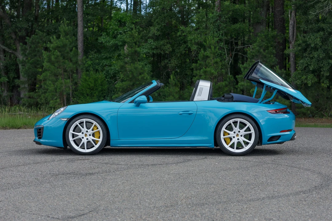 2017 Porsche 991 Targa 4 & 4S - Image 8 of 31