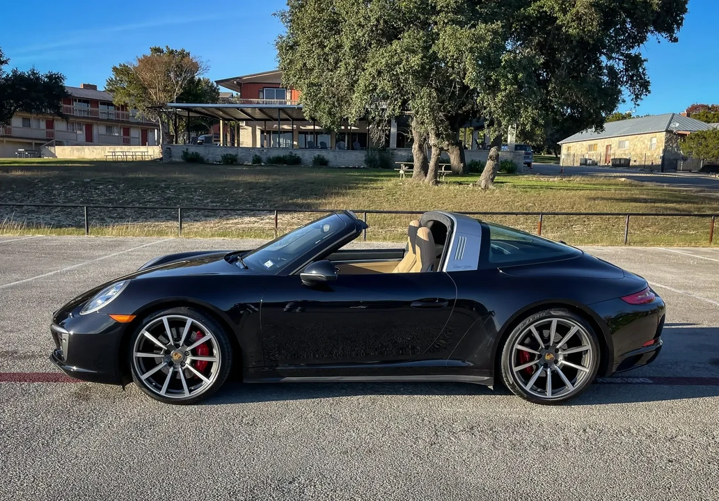 2017 Porsche 991 Targa 4 & 4S - Image 6 of 6
