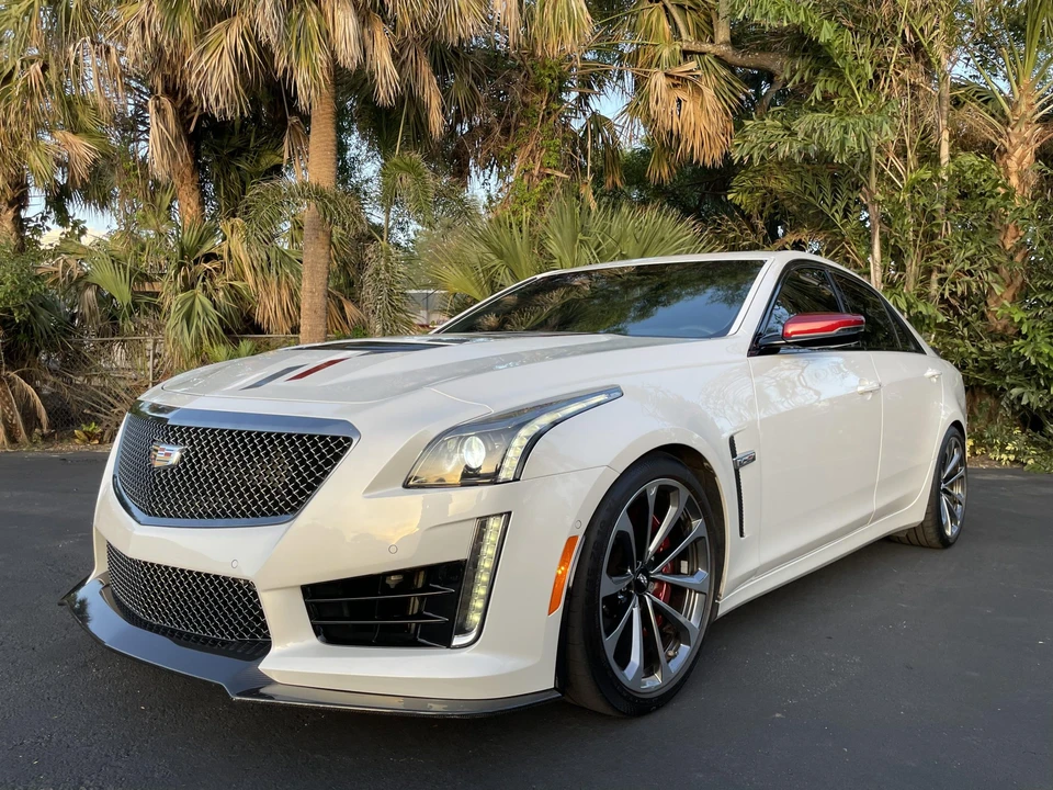 2018 Cadillac CTS-V 3rd Gen - Image 4 of 31