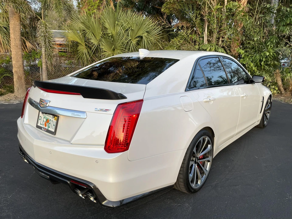 2018 Cadillac CTS-V 3rd Gen - Image 12 of 31