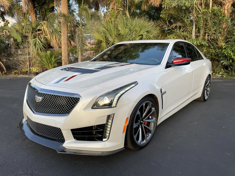 2018 Cadillac CTS-V 3rd Gen - Image 3 of 31