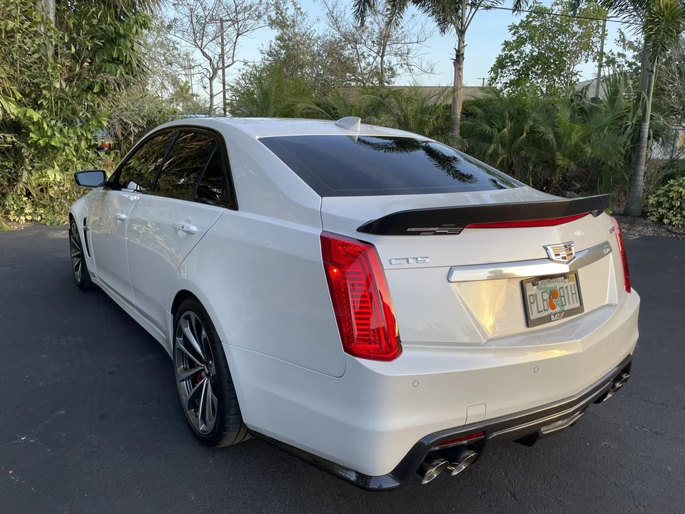 2018 Cadillac CTS-V 3rd Gen - Image 6 of 31