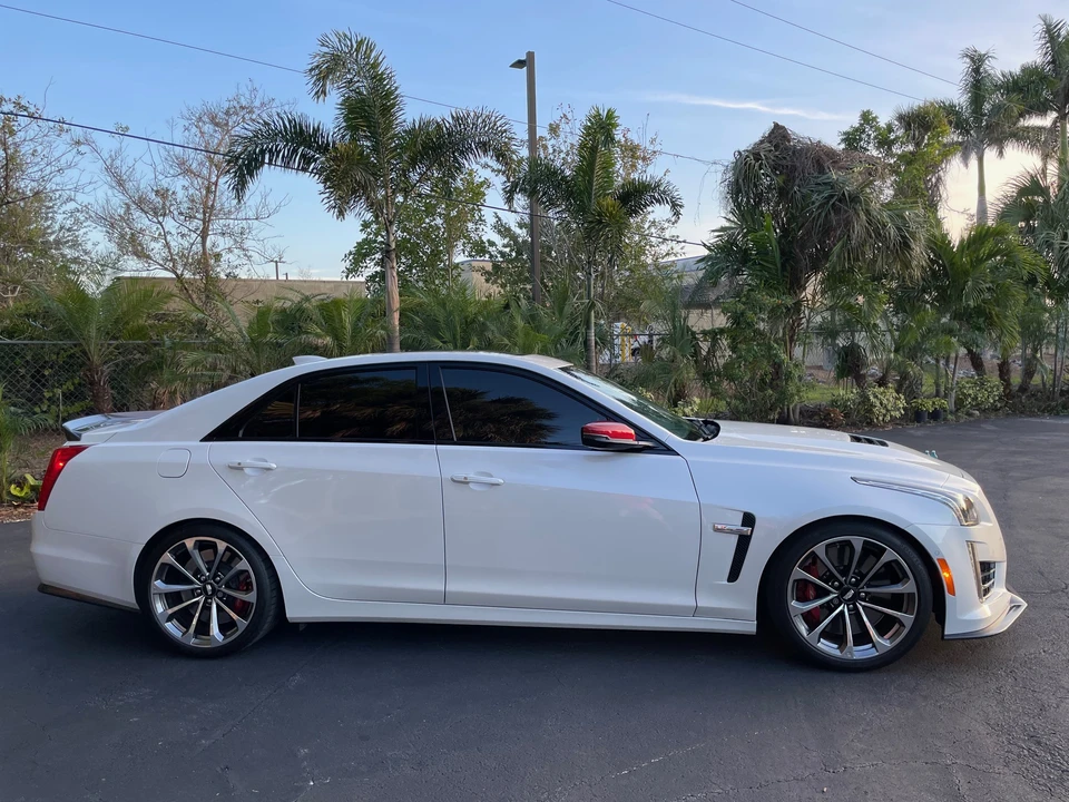 2018 Cadillac CTS-V 3rd Gen - Image 13 of 31