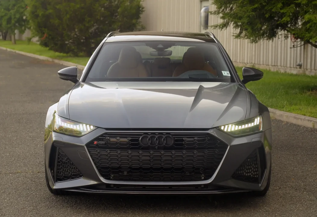 2021 Audi C8 RS6 - Image 2 of 6