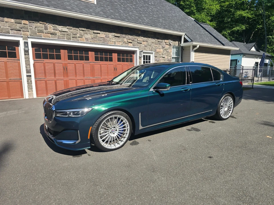 2021 BMW Alpina B7 - Image 5 of 31