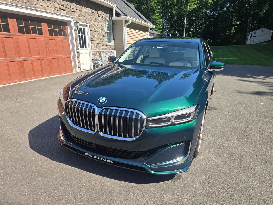 2021 BMW Alpina B7 - Image 8 of 31
